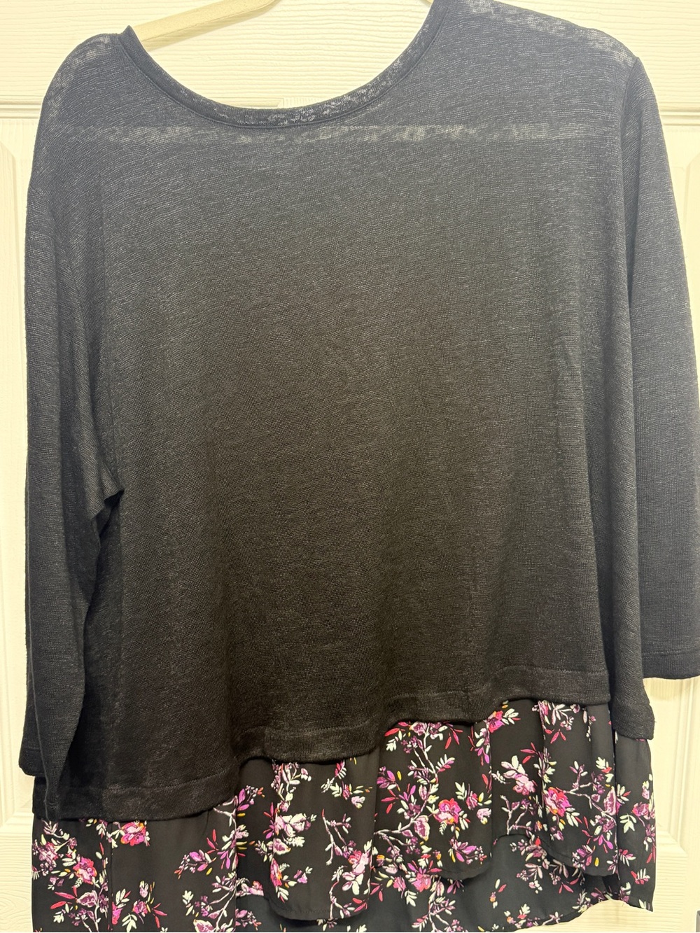 Van Heusen XXL Black Mixed Media Floral Hem Rayon Knit 3/4 Sleeve Blouse Top